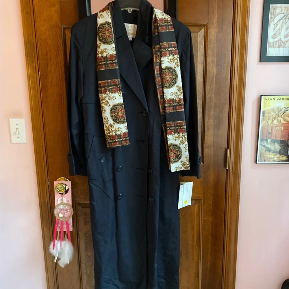 New York harbor by Andrea trench coat with scarf